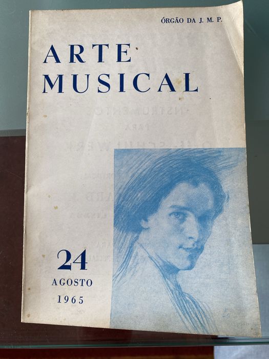 Vários números da Revista Arte Musical dos anos 60