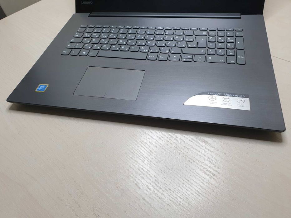 Великий ноутбук Lenovo 17.3 / Intel / SSD / DDR4