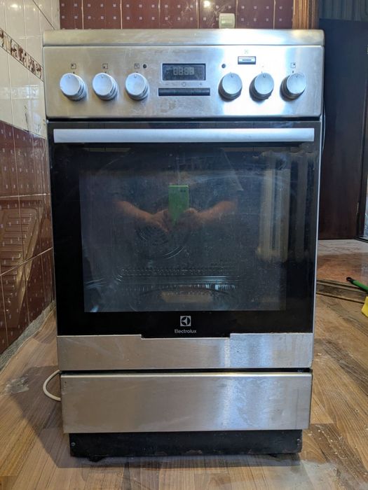 Плита електрична скло кераміка Electrolux