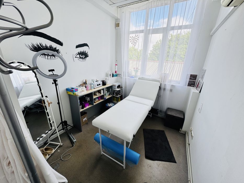 Сдам в аренду кабинет м.Масельского 5 минут .