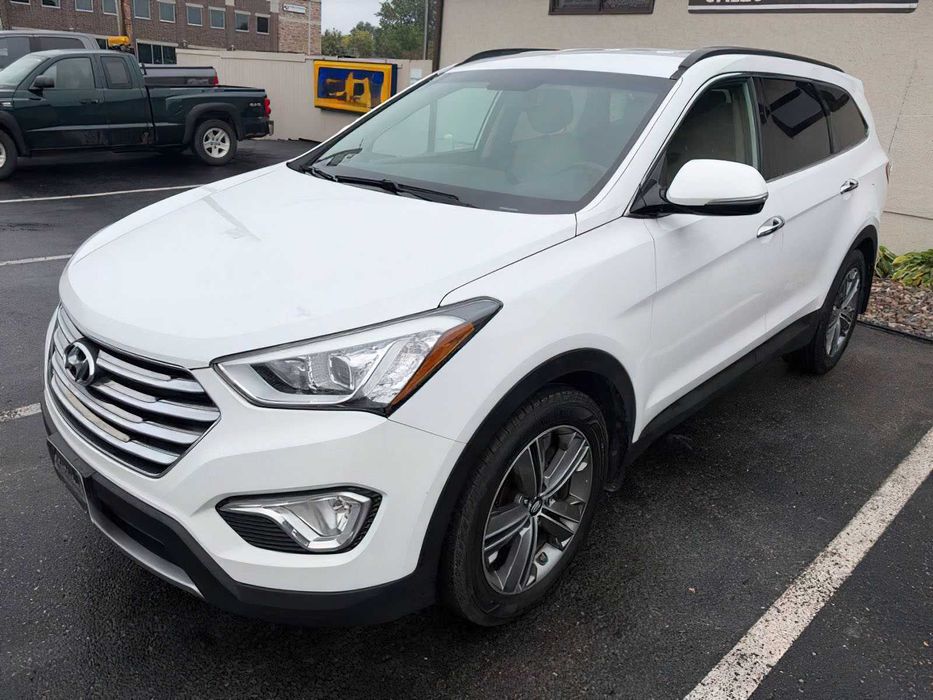 Hyundai Santa Fe SE      2016