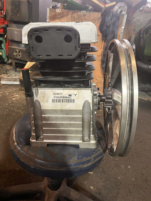 Sprężarka 2tłokowa B3800B