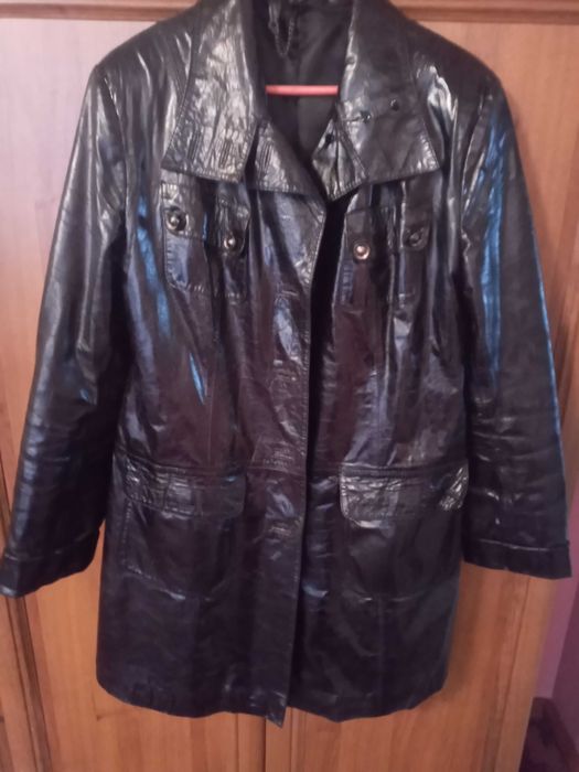 Продам шкіряну курточку