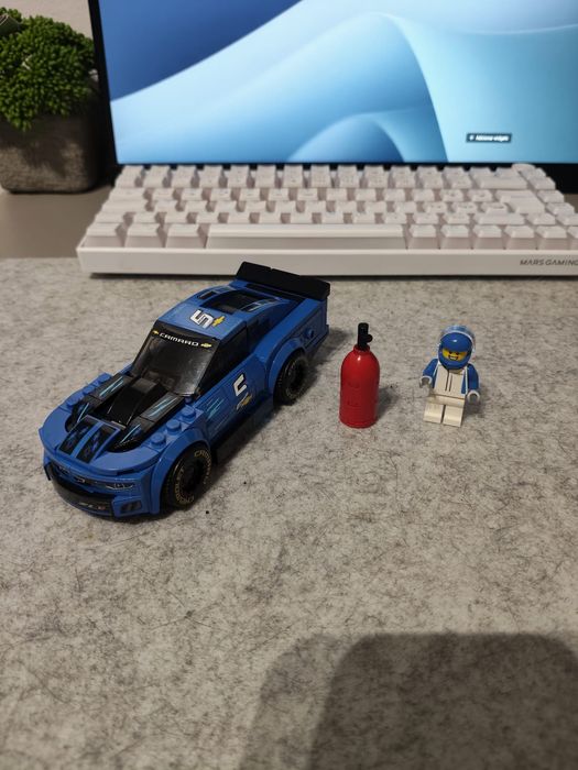 75891 LEGO Speed Champions Chevrolet Camaro ZL1 Race Car