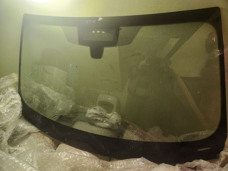 Лобове скло BMW i4 G26