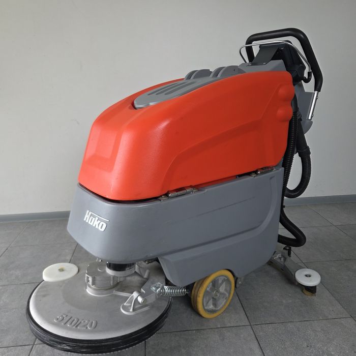 Szorowarka Hako b45 cl TB510 , prezentacja , szkolenie. Maszyna do czyszczenia podłóg , hal Hakomatic