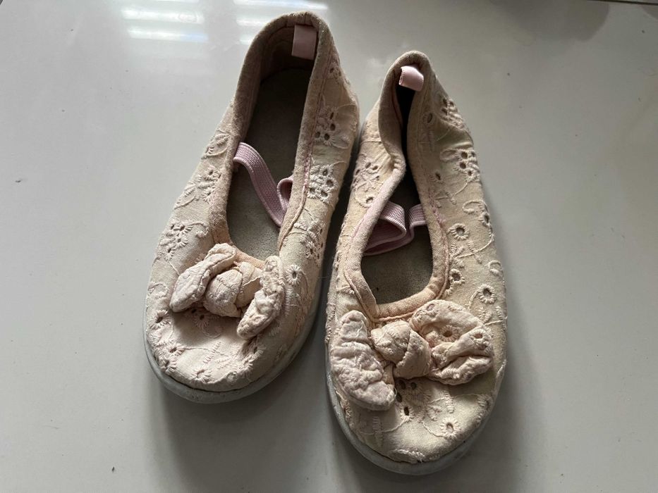Kremowe baleriny baletki dla dziewczynki rozm. 25
