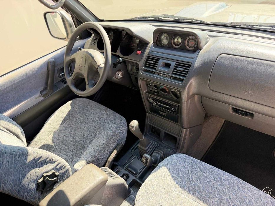 MITSUBISHI PAJERO GLS (ABAS LARGAS)
