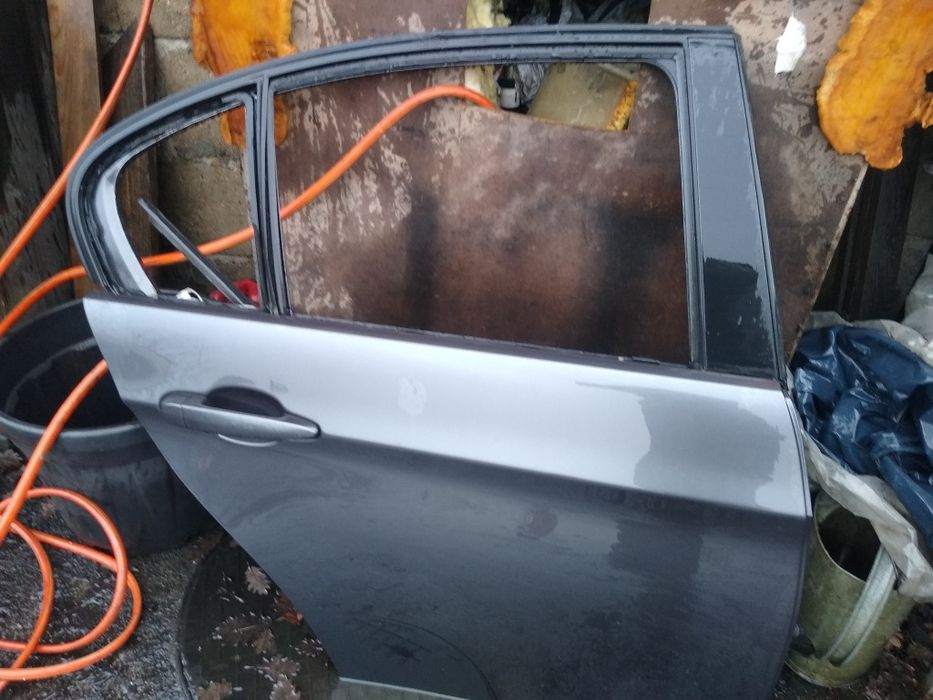 Drzwi prawe tył BMW E90 czarne szare