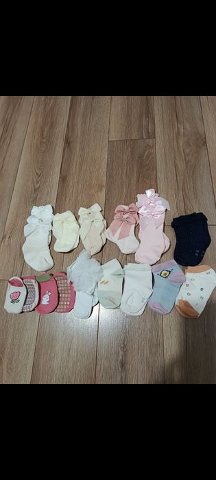 Шапочки і шкарпеточки до 3-3.5 рочки