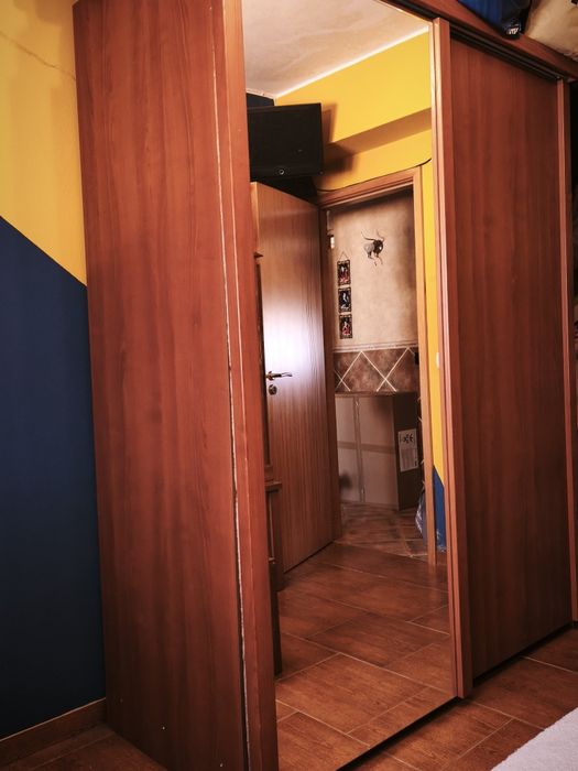 Roupeiro / Armário de Quarto c/ Portas de Correr e Espelho