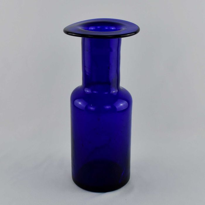 Jarra em Vidro soprado Azul Cobalto