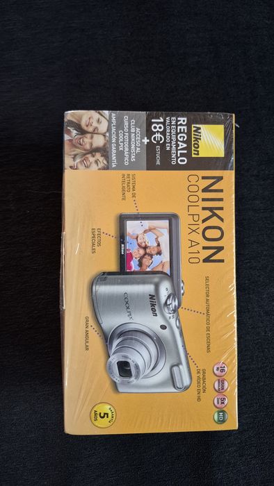 Câmara Nikon Coolpix A10 nova selada