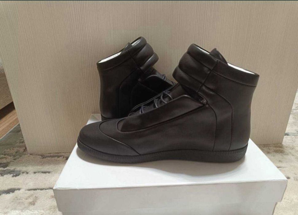 Maison Margiela Future Sneakers viperr opium fashion 2hollis
