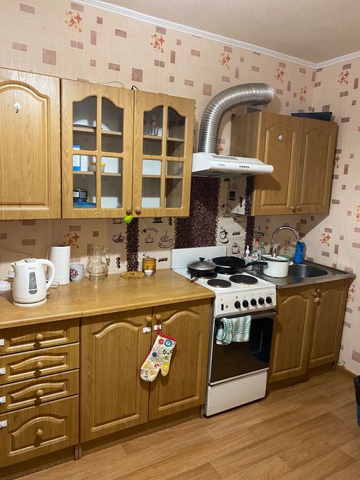 здам довгостроково 3кім. квартиру в Києві