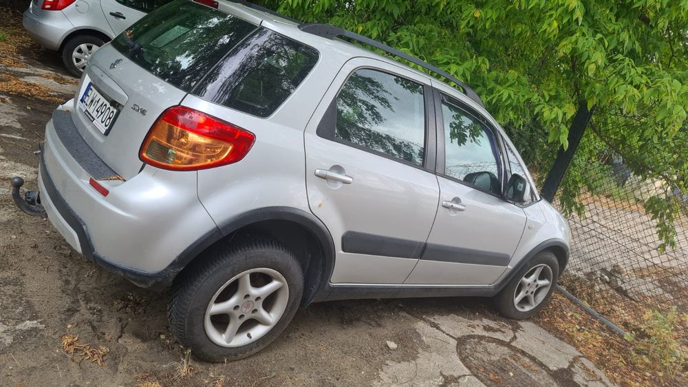 Suzuki SX4  uszkodzone