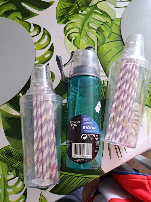 Kubki ze słomką duze