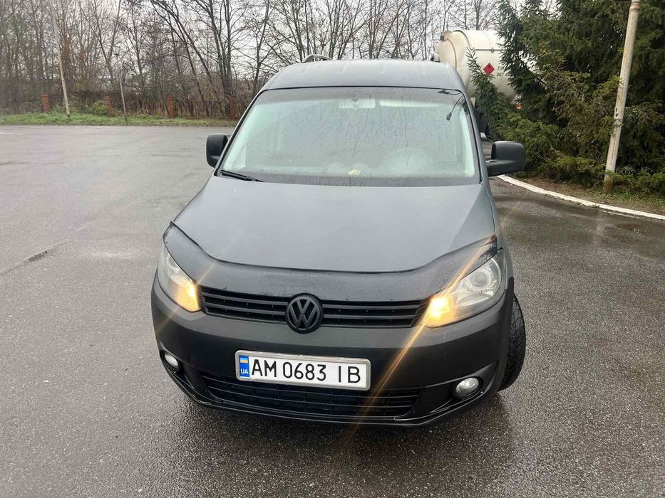 Volkswagen Caddy 1.6 дизель2011