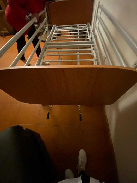 Cama Articulada Solteiro Invacare - Nova