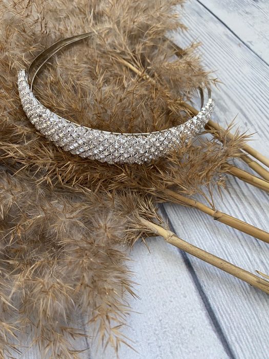 Металлический обруч с камнями на девочку 5-8 лет