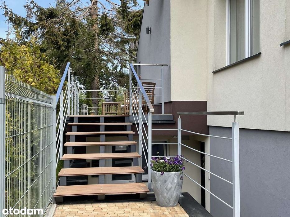 Dwa zarabiające apartamenty 600 m. do morza w Jastrzębiej Górze.