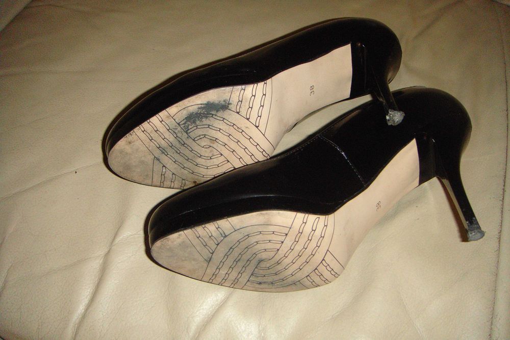 VENEZIA czółenka szpilki buty damskie czarne skóra nat. 38