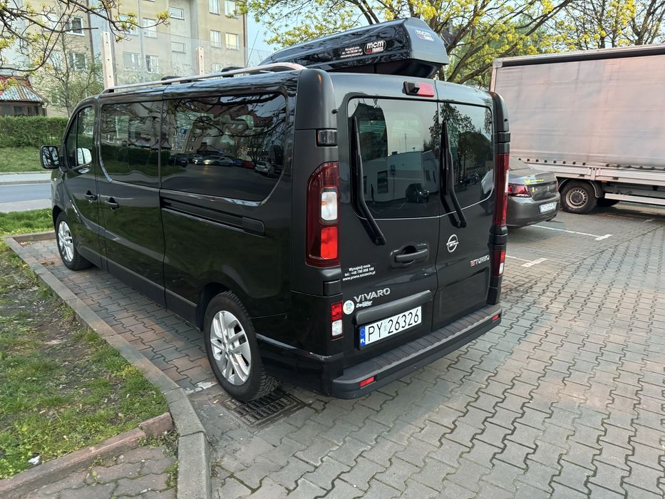 Wypożyczalnia Wynajem busa 9 osobowego, bagażnik dachowy, multivan,