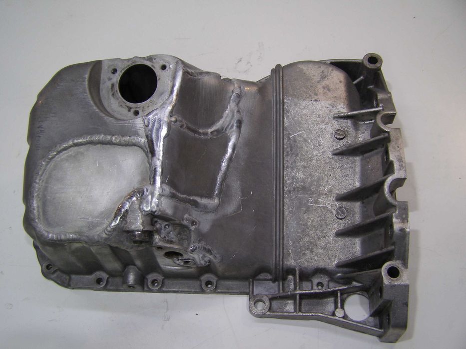 Сварка піддона аргоном. Сварка тріщини піддона. Дорого, якісно, швидко