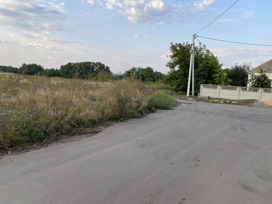 Продам земельну ділянку в Шкарівці