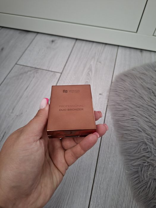 Bronzer AA Wings Magda Pieczonka 02