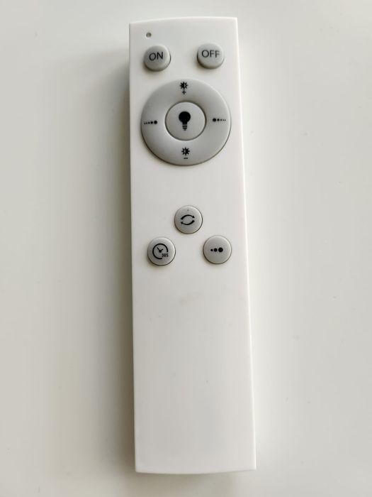 Duża lampa sufitowa LED .Średnica 76cm Pilot