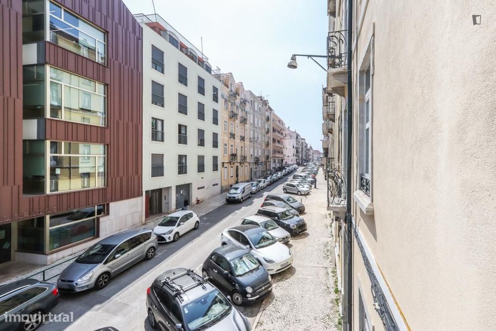Quarto - localizado em Campo de Ourique Lisbon