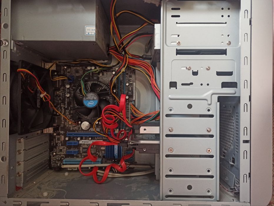 Системный блок  Intel Core i3 2100/8gb ddr3/120ssd/500hdd
