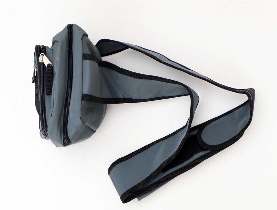 Bolsa tiracolo cinzenta como nova