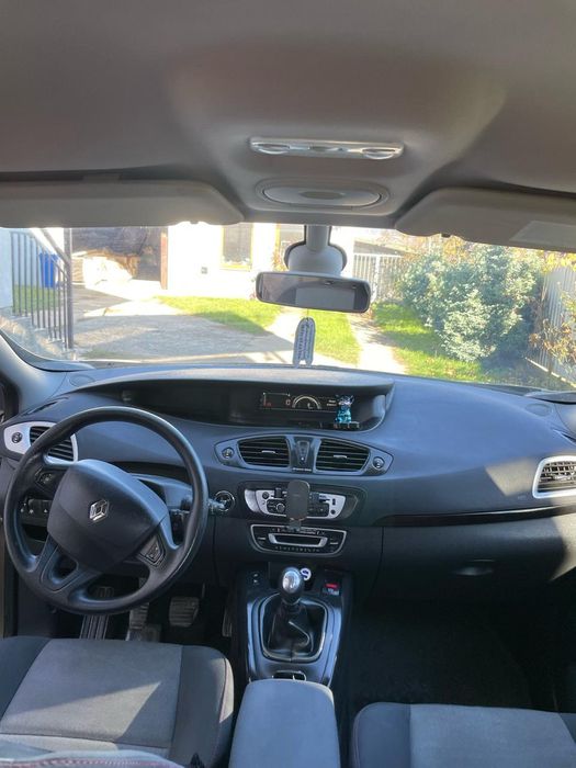 Renault Megan scenic 2013