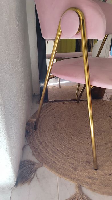 Cadeira de veludo rosa NOVO