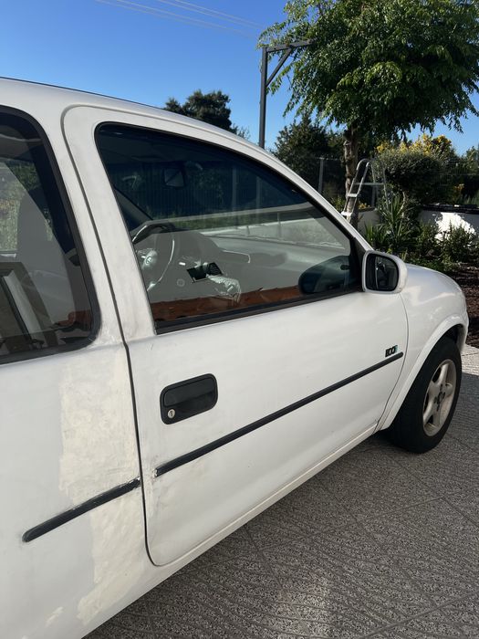 Opel Corsa B gasolina