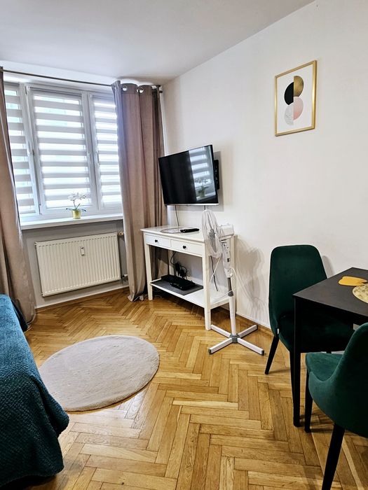Apartament przy Złotych Tarasach  Doby Godziny Noclegi Warszawa