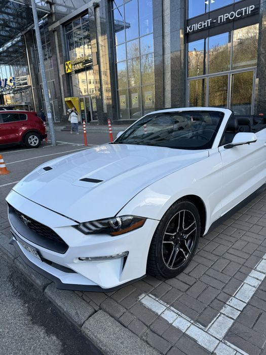 Ford Mustang 2020 VIN 1FATP8UH5L5136581 фото оголошення 9 з 17