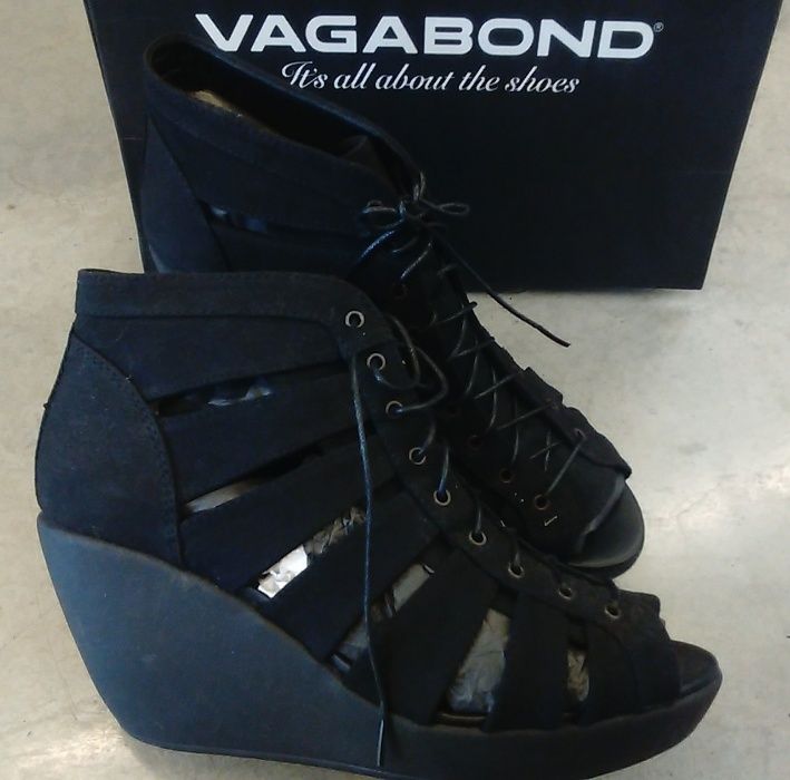 Vagabond Botki Koturny Platformy Buty Czarne Ażurowe Sznurowane 39