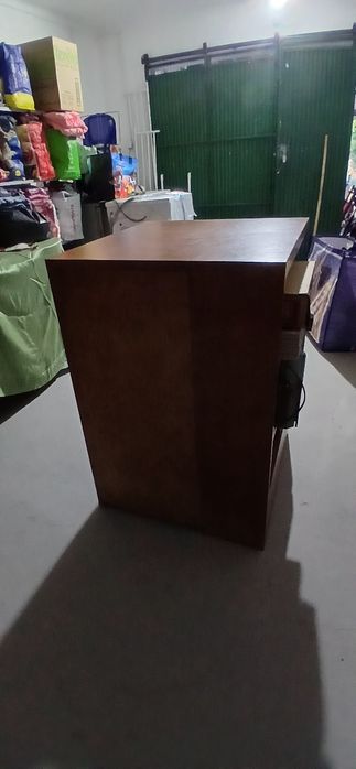 Móvel de quarto muito bom