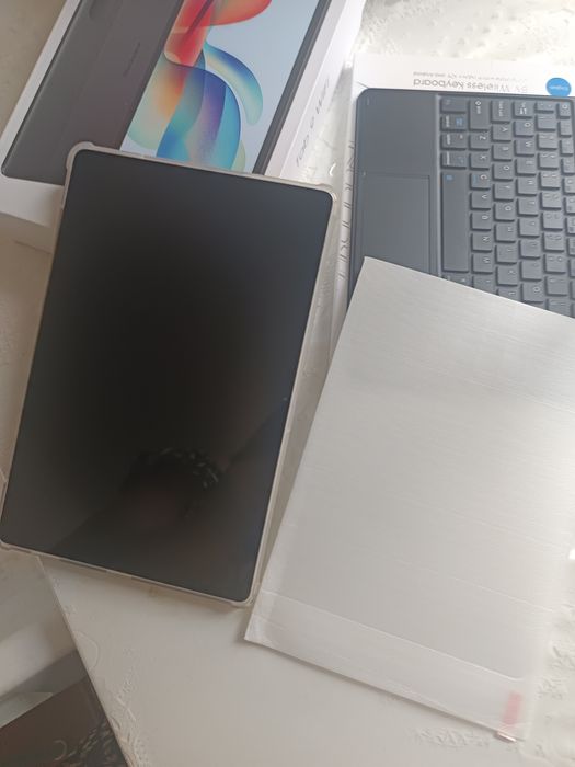 Tablet com capa e teclado