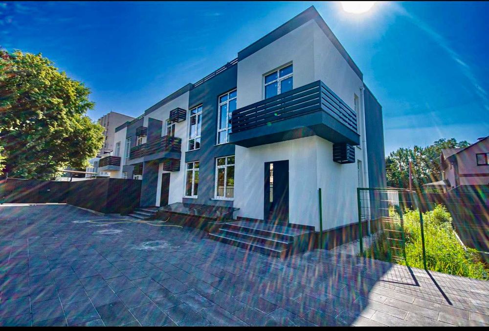 ТЕРМІНОВИЙ продаж останньої квартири у Таунхаусі м. Вишгород укриття