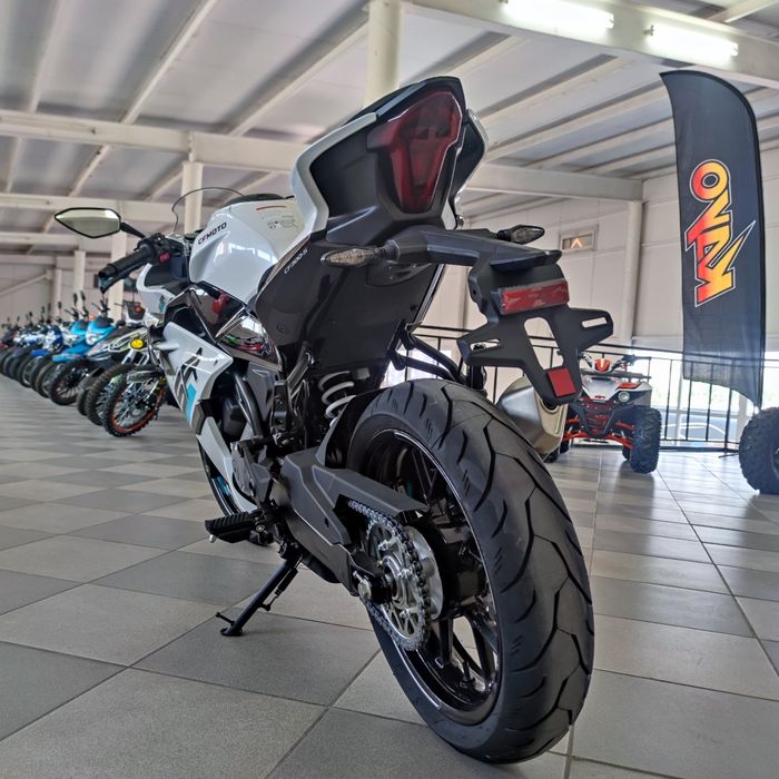 Мотоцикл CFMoto 300