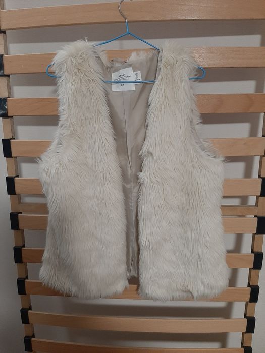 Желетка меховая, теплая