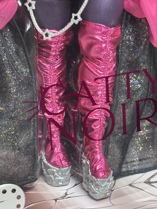 Кеті Нуар Monster High 2025 Fang Vote Catty Noir