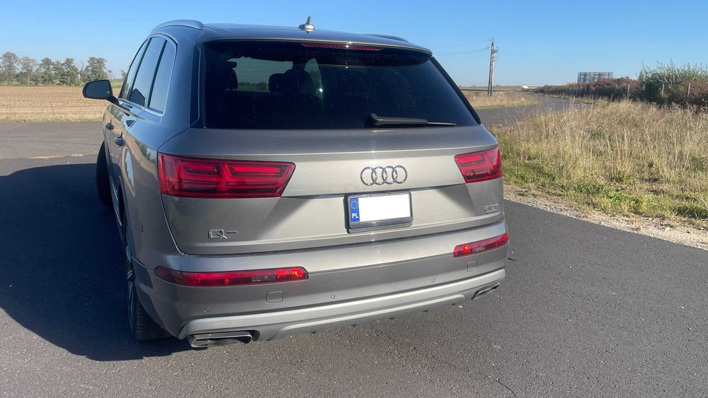 Sprzedam  Audi Q7 4M kompresor