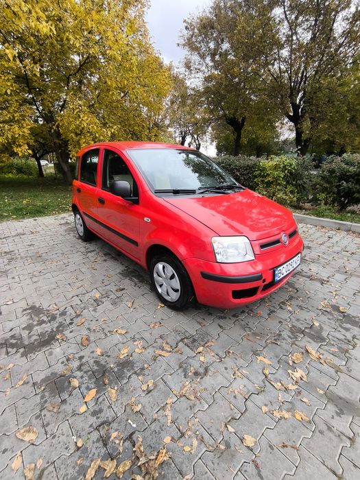 Автомобіль Panda