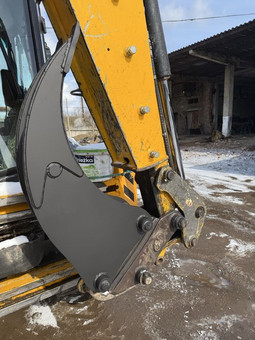 Корчувач JCB 3 CX CAT Bobcat Hidromek Komatsu Doosan Volvo
