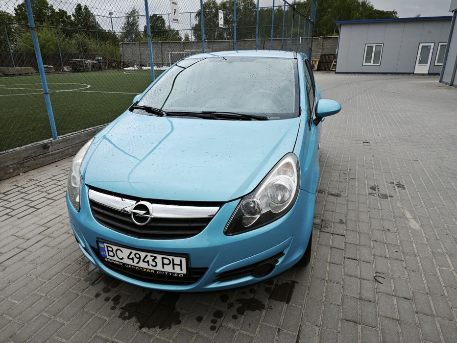Продам Opel Corsa D 2010 року , 1.4 бензин в гарному стані,автомат , гідротрансформатор,  Продаж Опель Корса  Д
